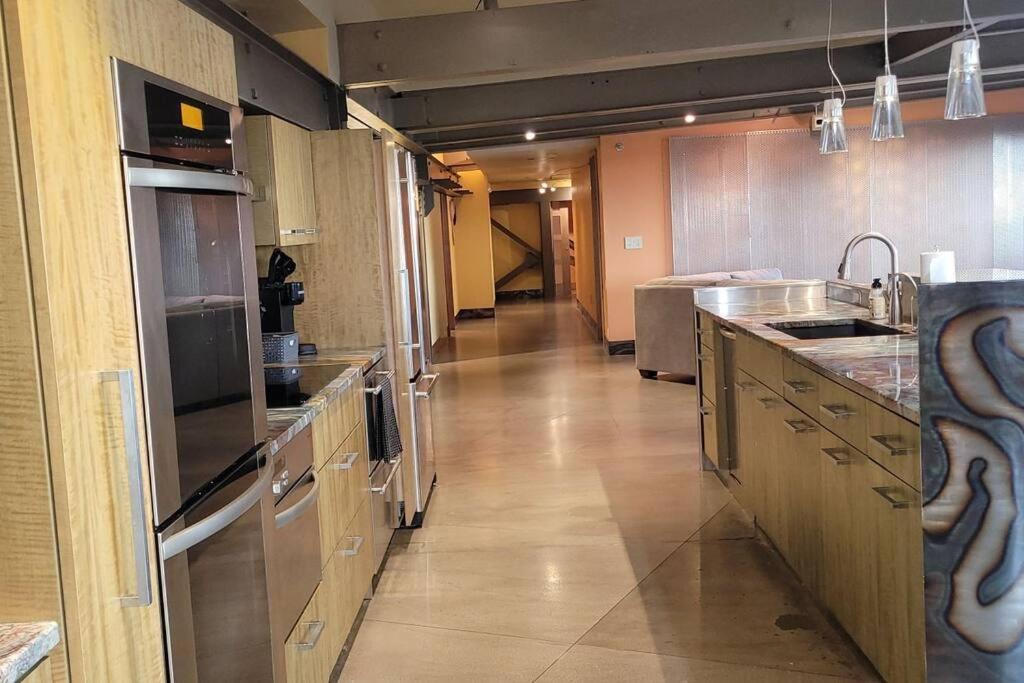 1600 Kcm Penthouse Apartment Κλίβελαντ Εξωτερικό φωτογραφία